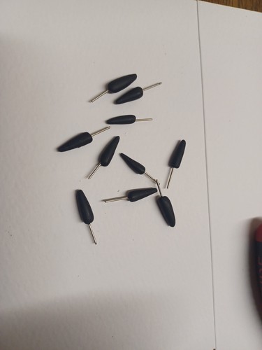 Bird beaks for needle - for,