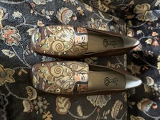 Vintage ICON Wearable Art