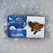 RSPB-Pin Badge  ROBIN ROBIN On A   GNAH  Backing Card