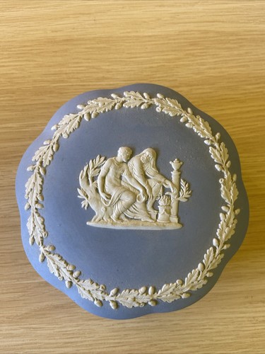 Wedgwood blue jasperware - blue,