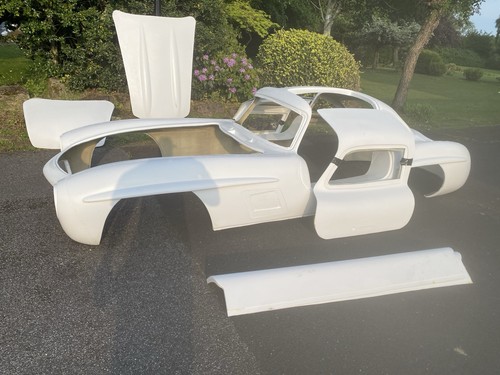 Mercedes gullwing body kit - mercedes,