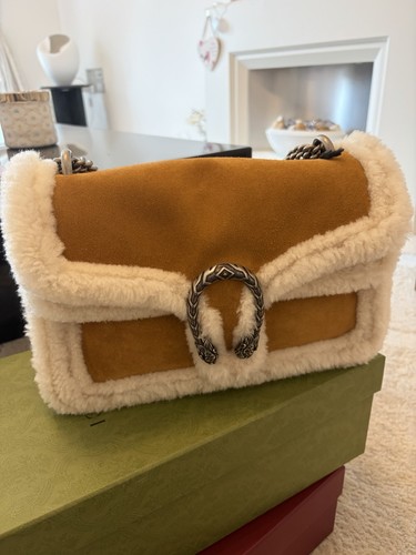 Gucci tan shearling shoulder - gucci,