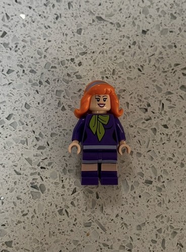 Lego daphne blake minifigure - daphne,