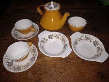 Poole pottery teapot breakfast - pottery,