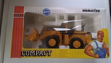 Joal Komatsu WA800 loading