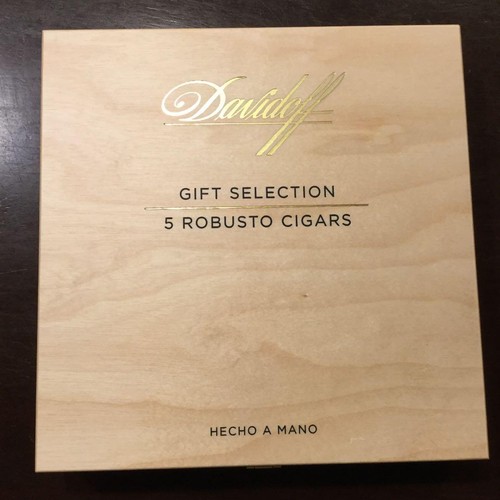 Davidoff cigar box - , (empty)
