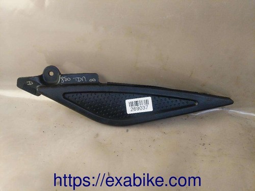 Left plastic element for