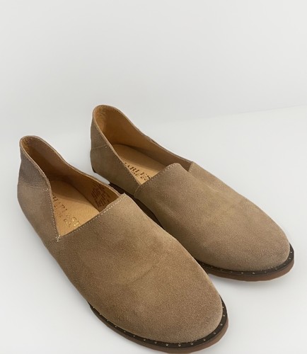 Charleston shoe size - co,