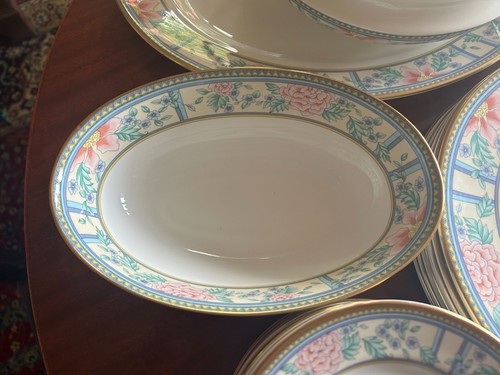 Royal grafton bone china - bone,
