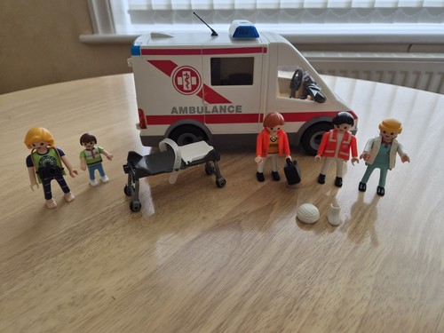 Playmobil 4221 ambulance - , &