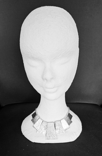 Stunning silver tone art - stunning,