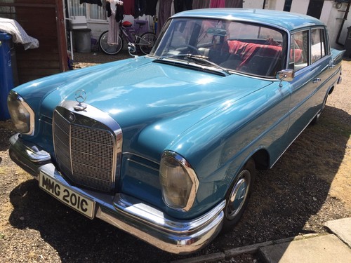Mercedes fintail w111 - fintail,