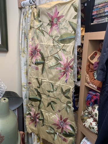 Beautiful silk embroidered - beautiful,