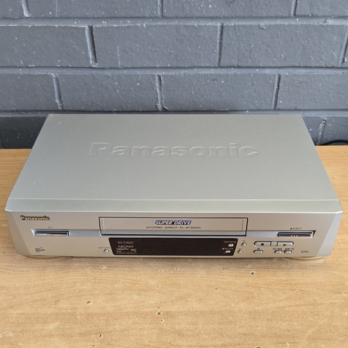 Panasonic fj620b vhs vcr - nv-fj620b-s,