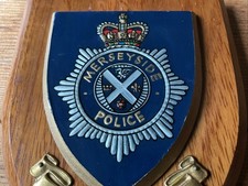 VINTAGE HAND PAINTED MERSEYSIDE CONSTABULARY POLICE (FAIRFIELD)  PLAQUE/SHIELD