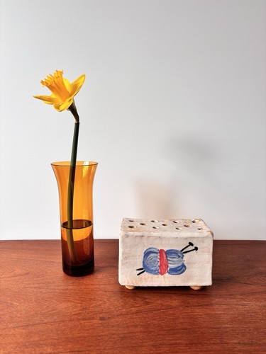 Studio pottery knitting - pottery,