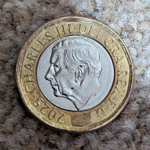 Rare 2025 one pound - rare,