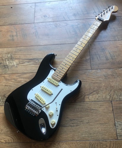 Fender stratocaster series - fender,