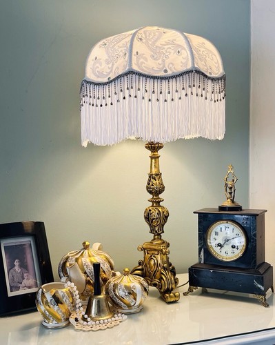 Victorian traditional downton - traditional,
