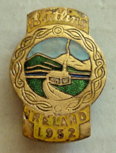 Vintage enamel badge butlins - enamel,