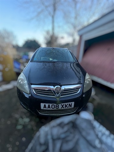 Black vauxhall zafira 8 - zafira, 1.8