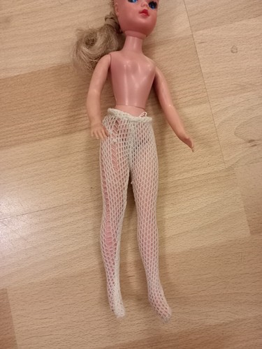 Vintage sindy white - vintage,