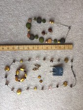 2 Womens Necklaces, 1 Bracelet and 4 Pairs of Ear Rings 