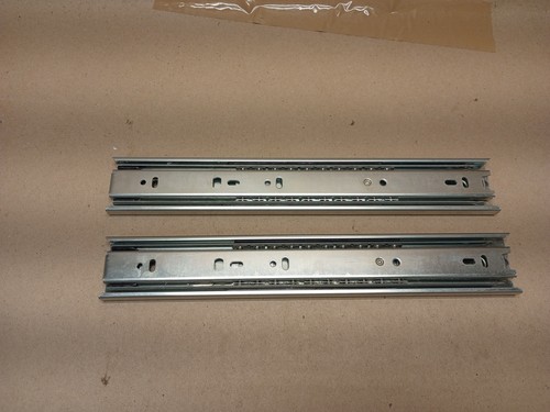Pair accuride 3832 c12p - 1, of