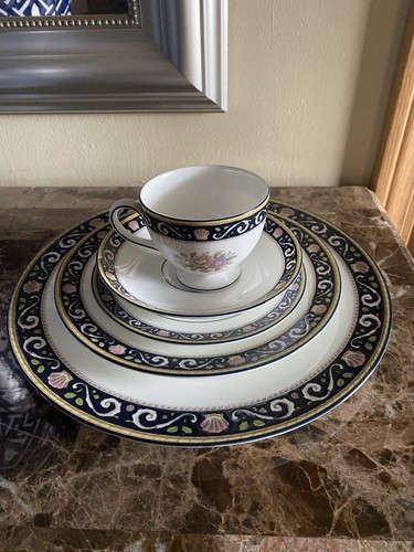 Wedgwood runnymede blue - runnymede,