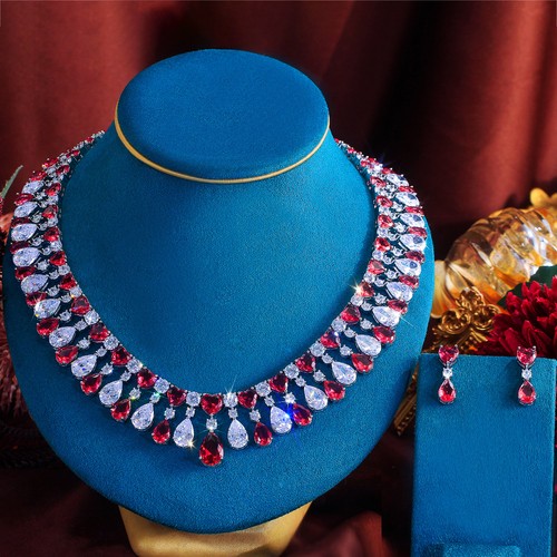 Stunning red wide necklace and - stunning,