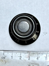 Hallicrafters  Communications Radio Knob   Marked 0 to 9   38 mm Diameter