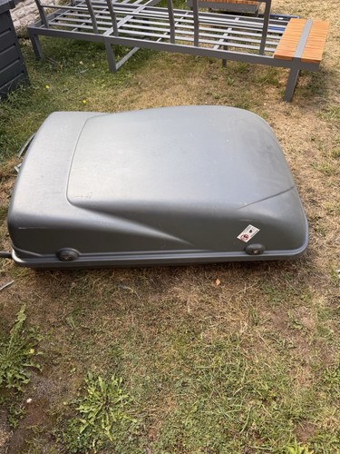 Roof box - roof,