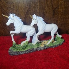 Vintage Resin Unicorn Figurine – Double Unicorns on Base (Damaged Horn)