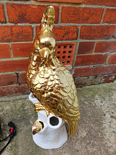 Gold white ceramic - &,