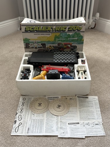 Vintage 1970s scalextric 200 - 1970s,