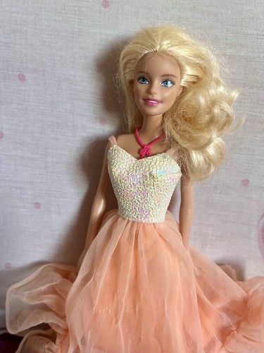 Vintage 2010 barbie - 2010, rare