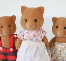 Sylvanian Slydale Fox figures