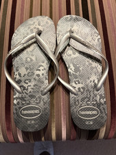 havaianas flip flops size 5