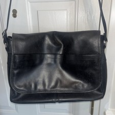 Leather Gap Black Messenger Shoulder Bag