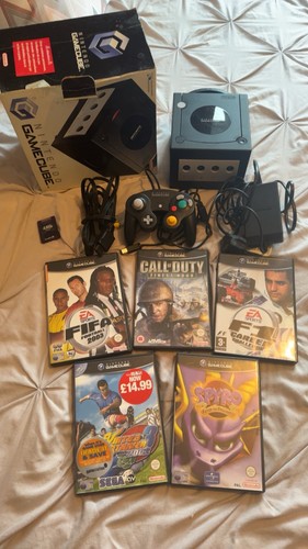 Nintendo gamecube console - nintendo,