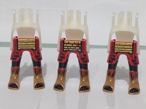 Playmobil red legs gold - legs,