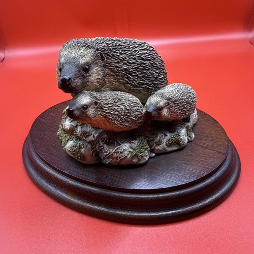 Border fine arts - fine, hedgehogs