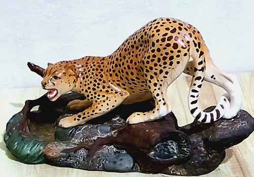 Beswick large cheetah - beswick, rock