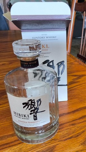 Hibiki harmony suntory - hibiki,