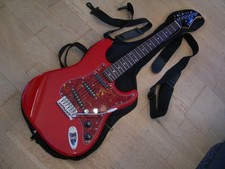 Silvertone SS-11/R Electric Guitar, Great condition. S/N S1040601456