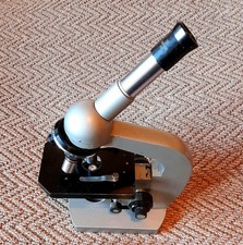 Microscope (Olimpus) with 4X