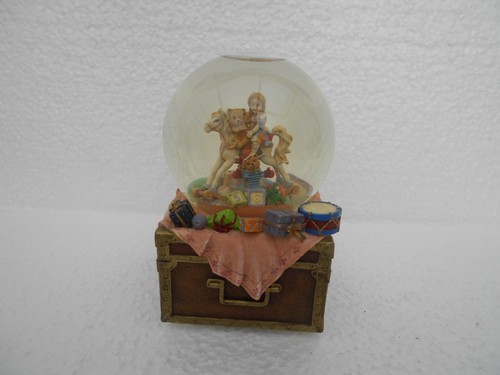 Musical glitter globe abc - globe, ~