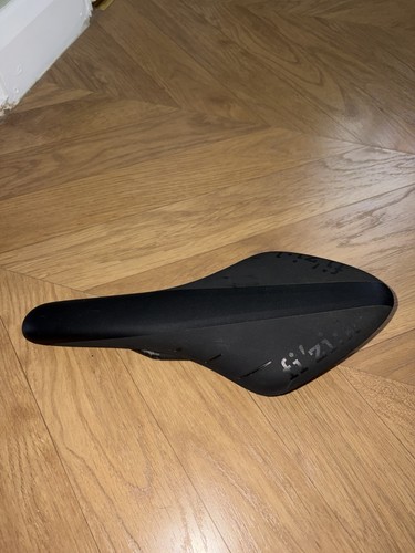 Fizik arione braided - r1, carbon