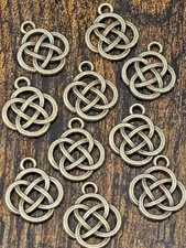10 Round Celtic Knot antique bronze tone charms for Jewellery