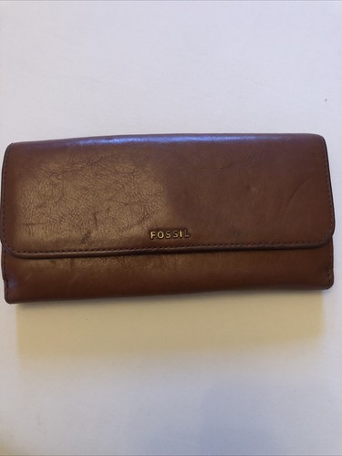 Fossil tab leather clutch - tab,